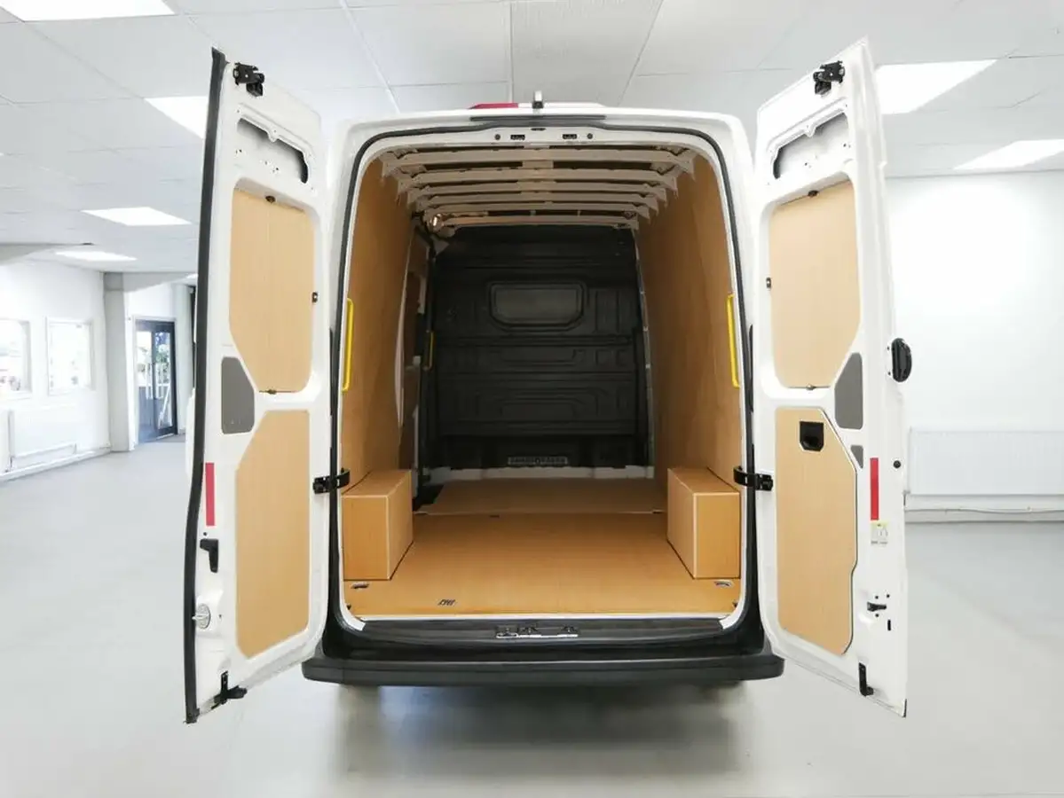 2019-volkswagen-crafter-20tdi-cr35-lwb-trendline-140pseu6dt-e-auto-big-2