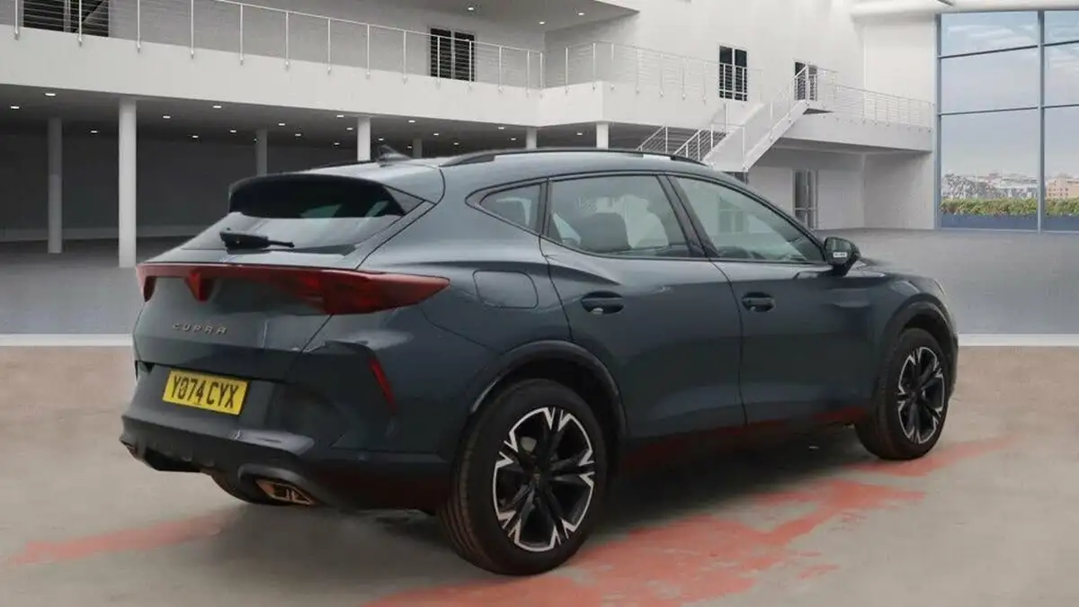 2025-cupra-formentor-15-e-hybrid-v1-big-3