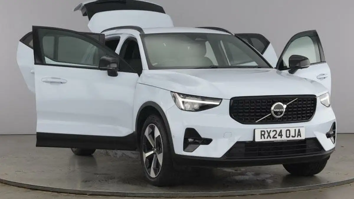 2024-volvo-xc40-20-b4-plus-big-8