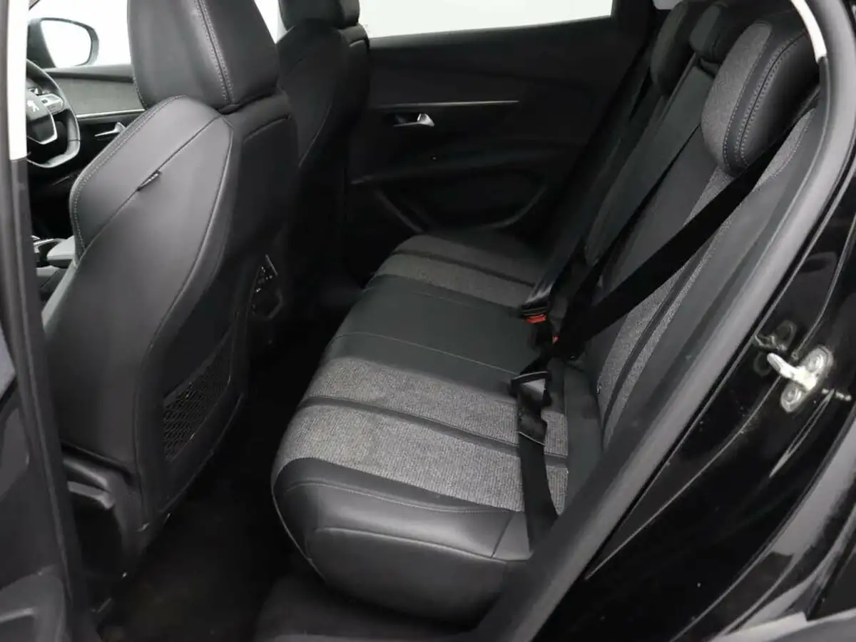 2020-peugeot-3008-suv-12-puretech-allure-big-10