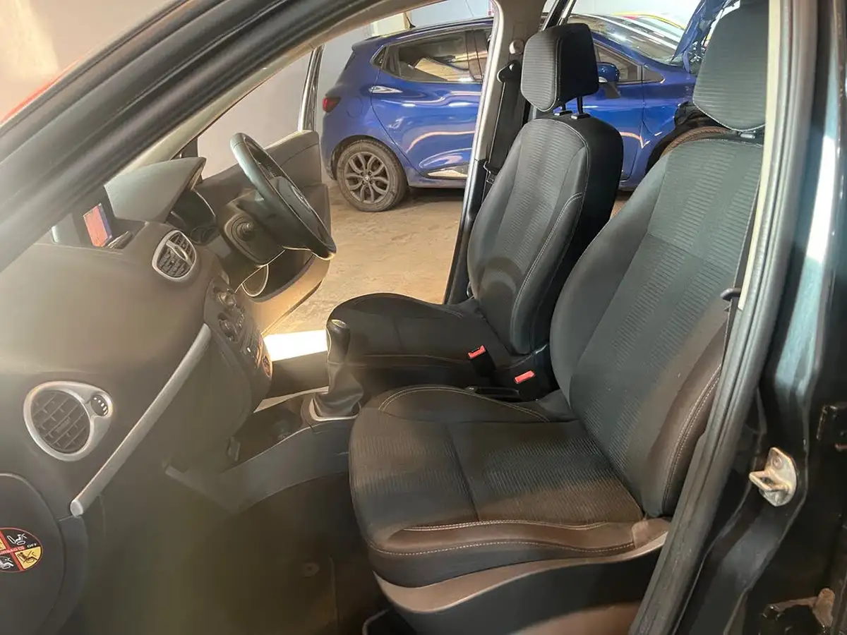 2010-renault-clio-15td-dynamique-tom-tom-88bhp-sport-tourer-5d-big-10