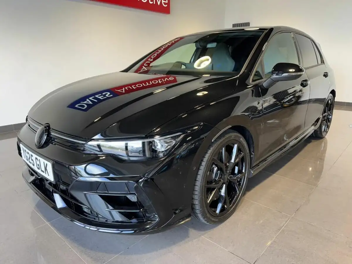 2025-volkswagen-golf-20-tsi-r-black-edition-big-9