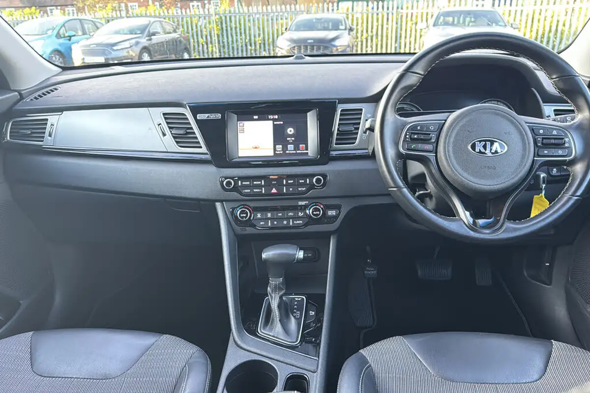 2017-kia-niro-16-gdi-2-156kwh-lithium-ion-big-7