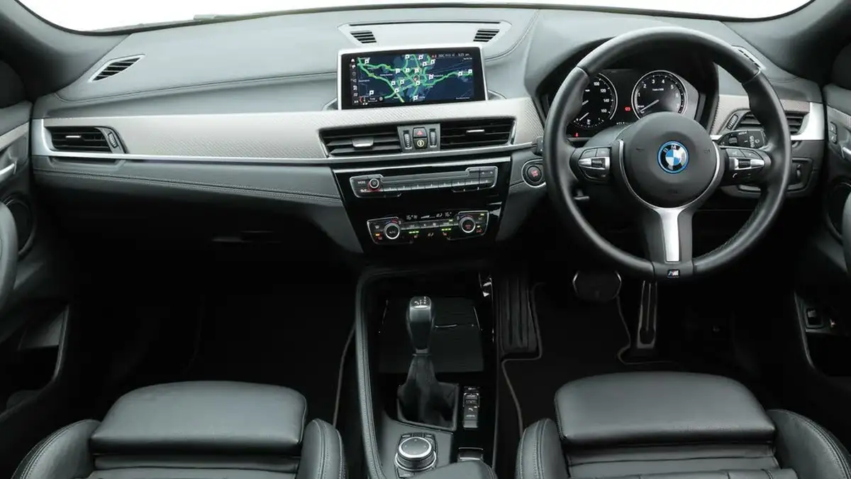 2022-bmw-x2-15-xdrive25e-m-mesh-edition-big-13