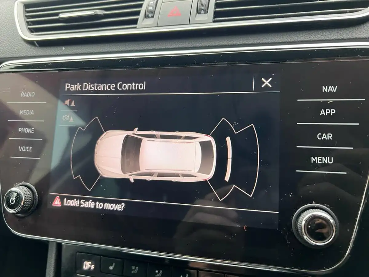 2021-skoda-superb-14-tsi-se-technology-156ps-estate-big-47