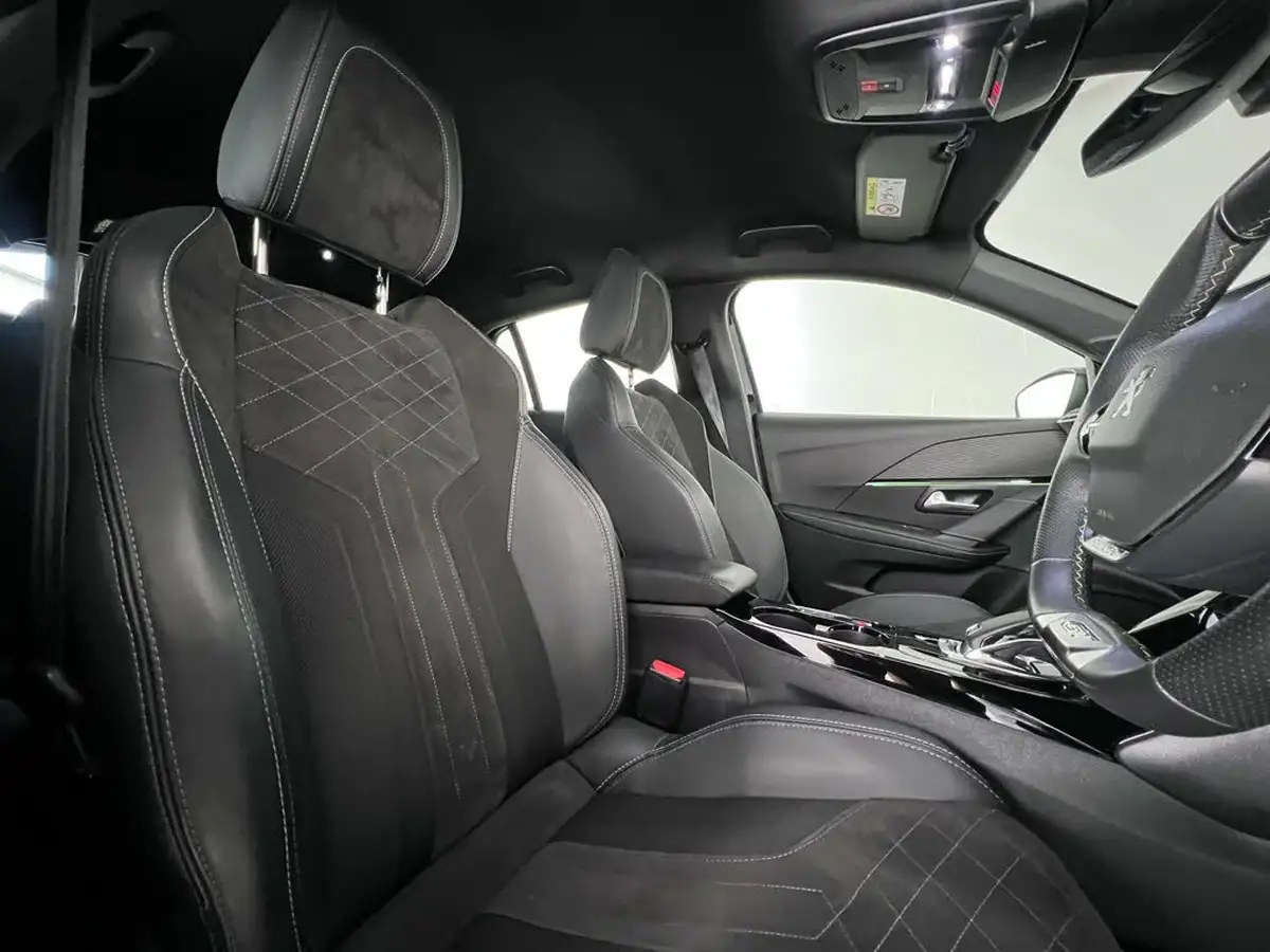 2022-peugeot-208-12-puretech-gt-premium-130bhp-eat8-big-11