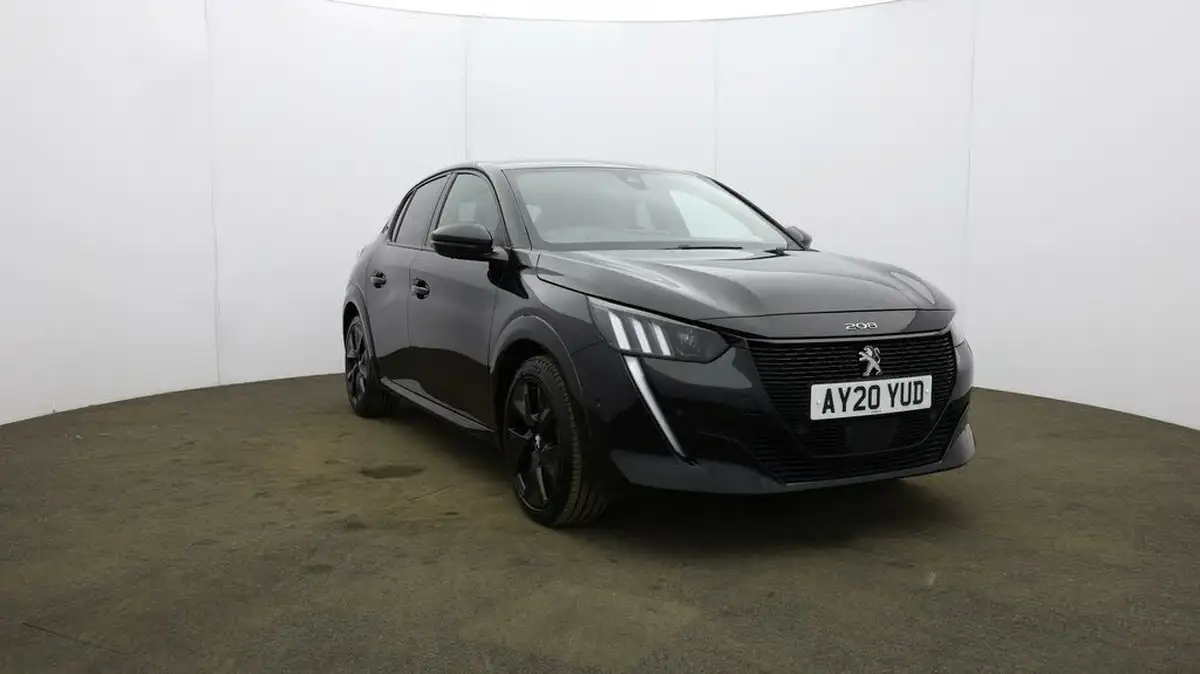 2020-peugeot-208-e-gt-big-37