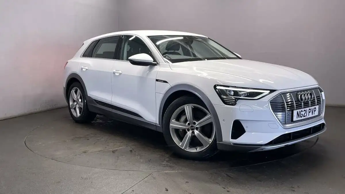 2021-audi-e-tron-55e-technik-station-wagon-big-0