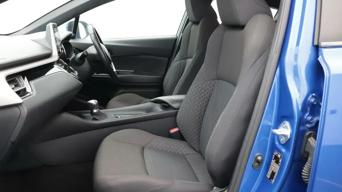 2020-toyota-c-hr-18-vvt-i-icon-big-14