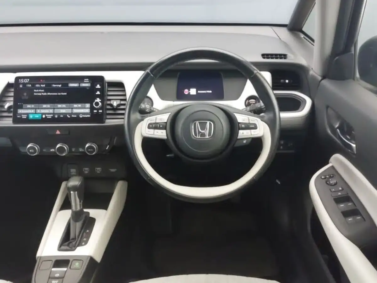 2021-honda-jazz-15-i-mmd-ex-107ps-big-6