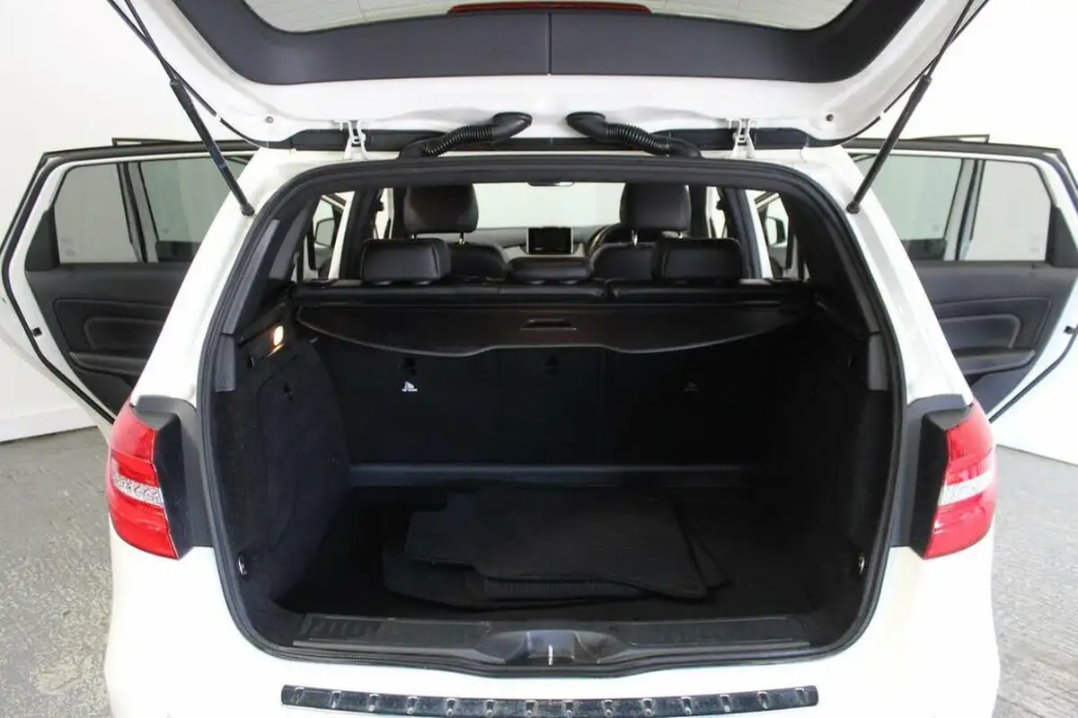 2014-mercedes-benz-b-class-18-cdi-b200-sport-136bhp-7g-dct-big-17
