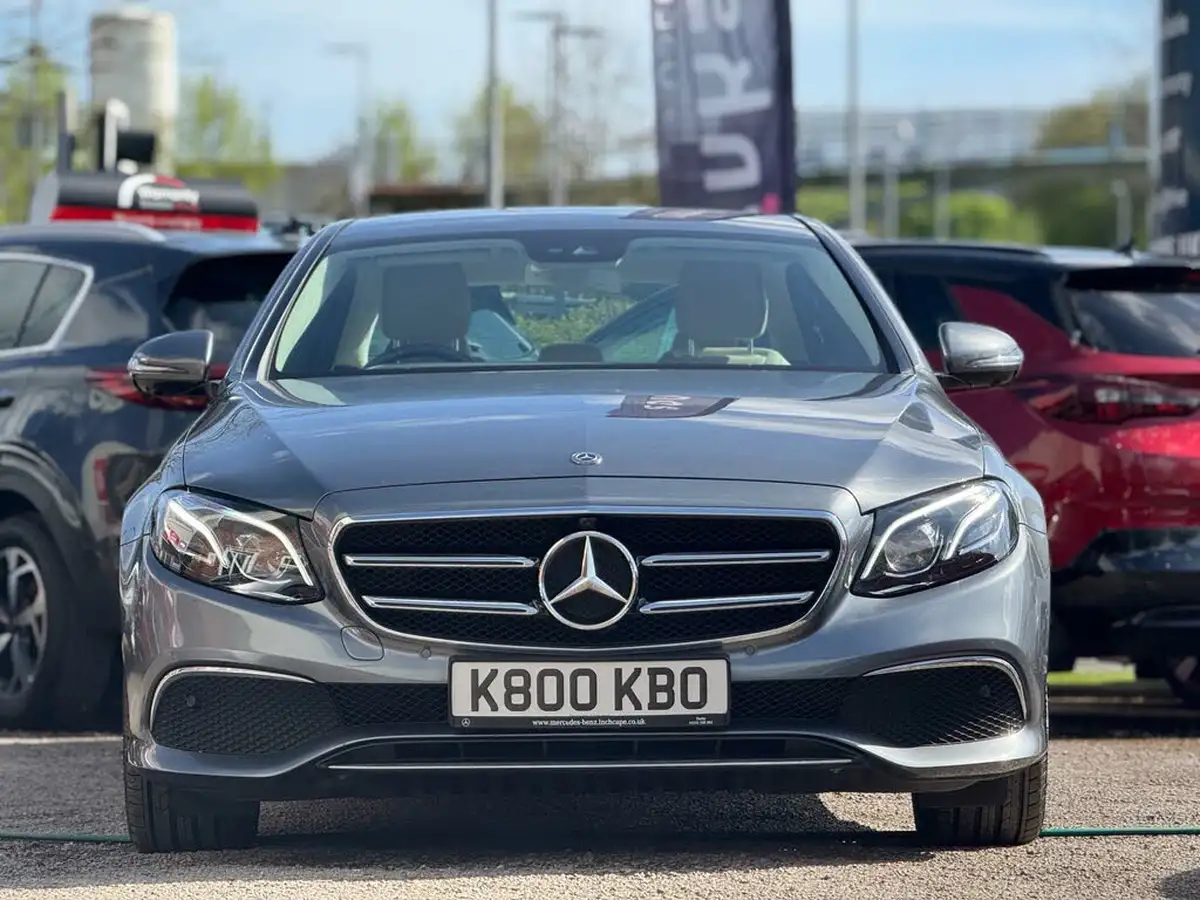 2019-mercedes-benz-e-class-20d-e220d-se-ss-saloon-4d-big-1