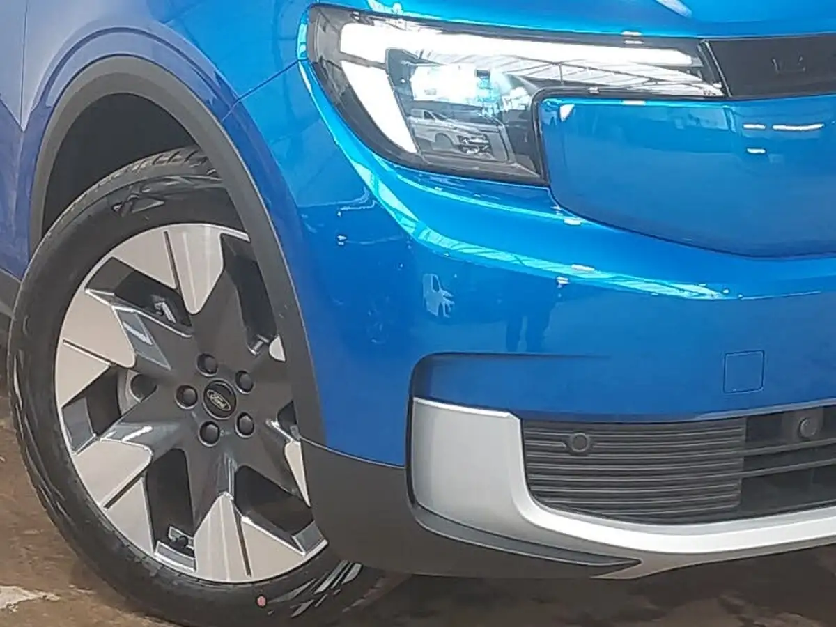 2024-ford-explorer-e-premium-286ps-77kwh-big-8