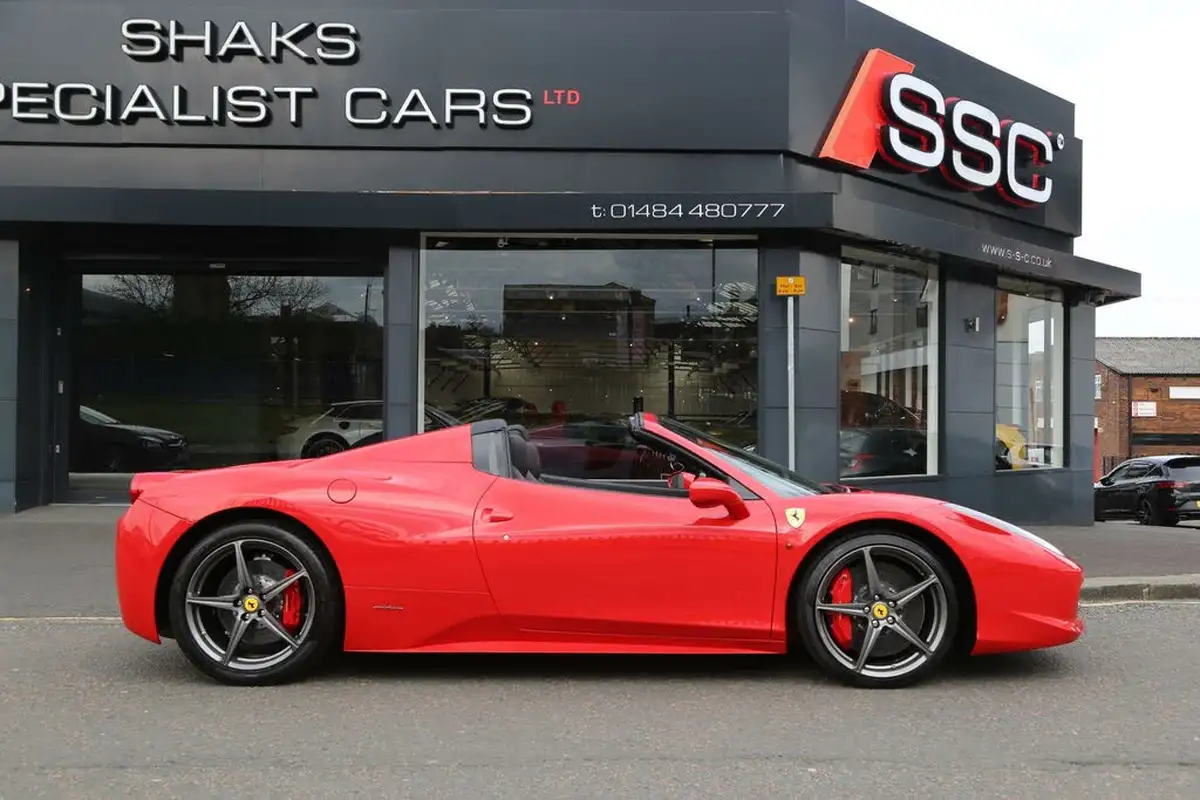2015-ferrari-458-45-italia-big-4