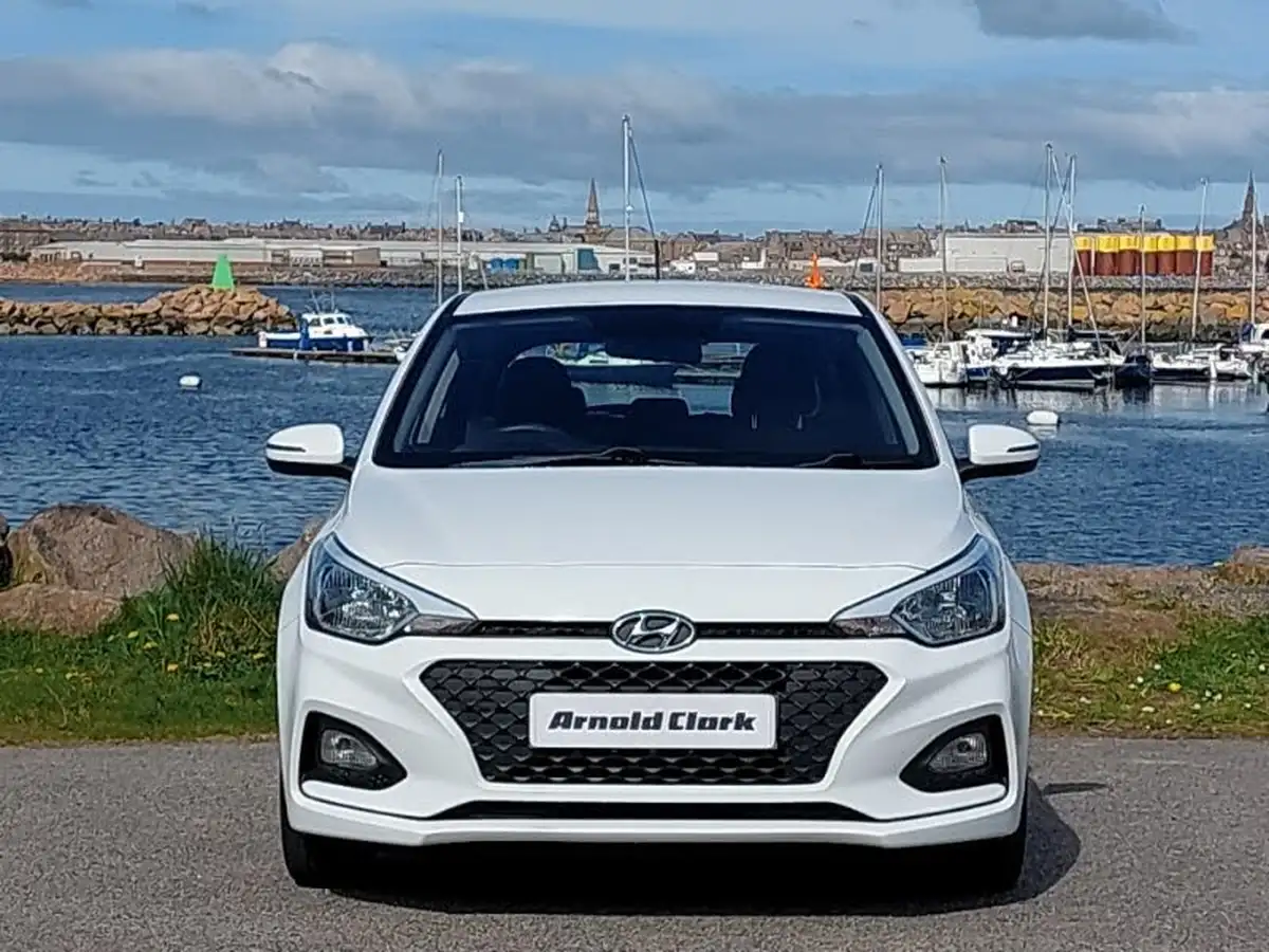 2018-hyundai-i20-12-s-connect-big-18