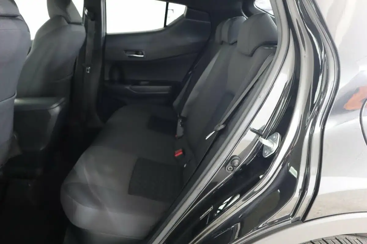 2020-toyota-c-hr-18-vvt-i-design-big-11