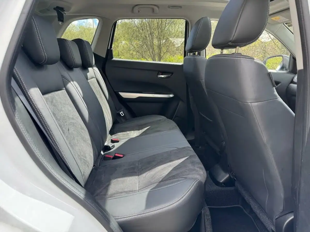 2018-suzuki-vitara-16-sz5-big-17