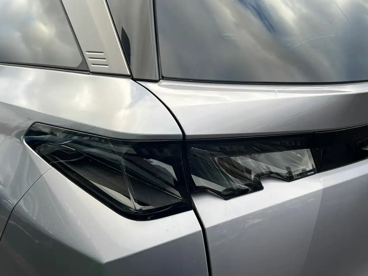 2024-peugeot-5008-suv-e-gt-big-27