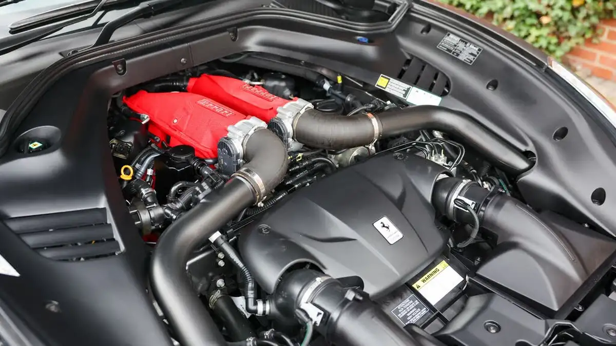 2017-ferrari-california-39-t-big-48