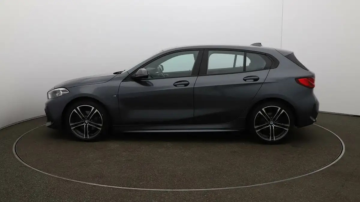2020-bmw-1-series-20td-118d-m-sport-big-57