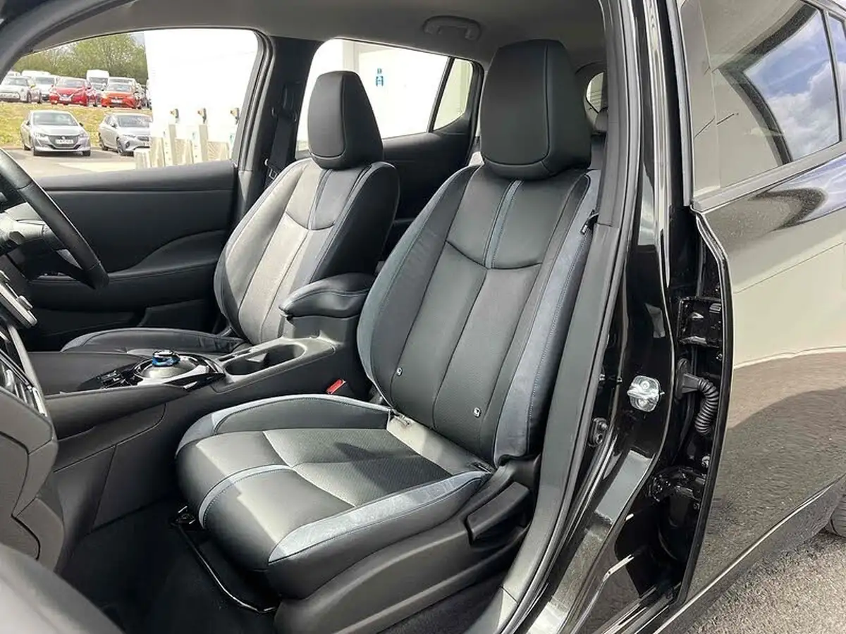 2021-nissan-leaf-e-tekna-big-24