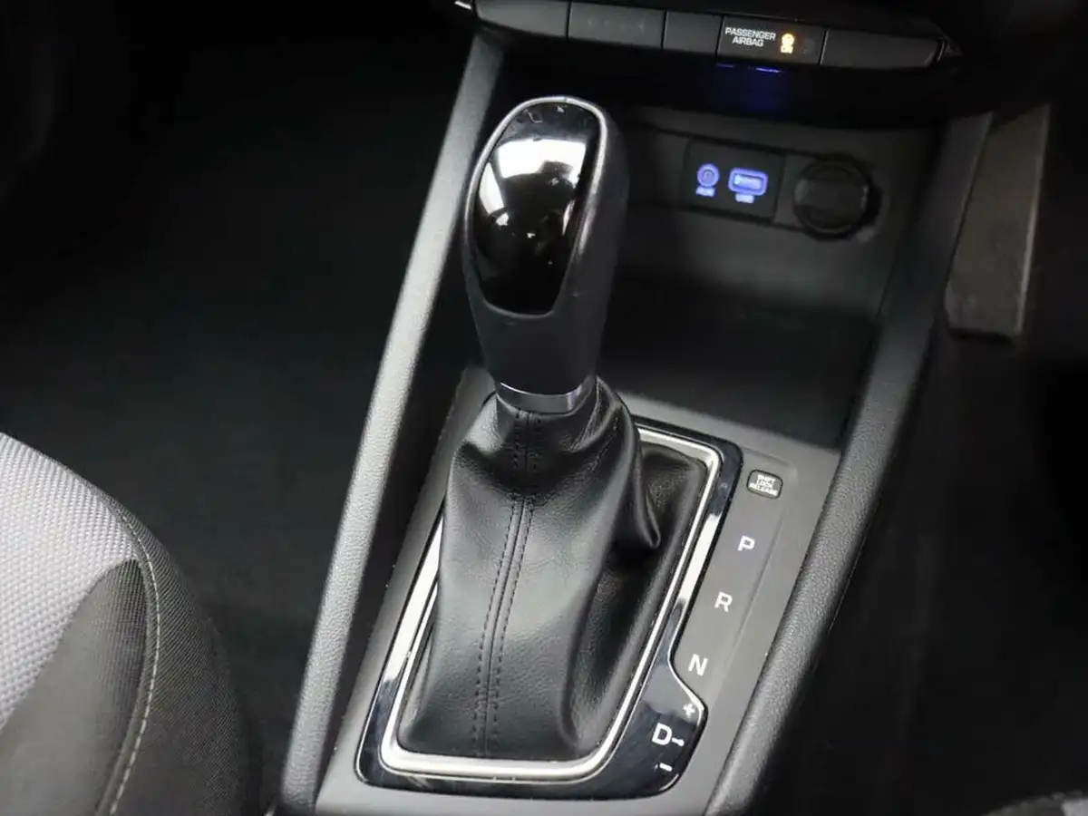2018-hyundai-i20-14-se-big-16