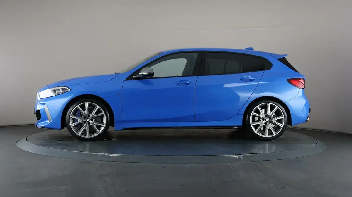 2021-bmw-1-series-20-m135i-xdrive-big-33