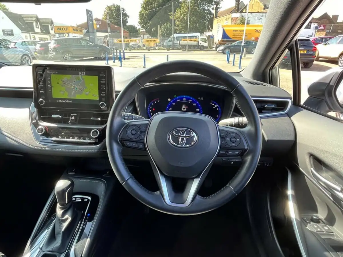 2021-toyota-corolla-18-vvt-i-design-trk-hatchback-5d-big-18
