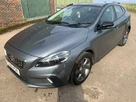 2016-volvo-v40-20td-d2-cross-country-lux-small-2