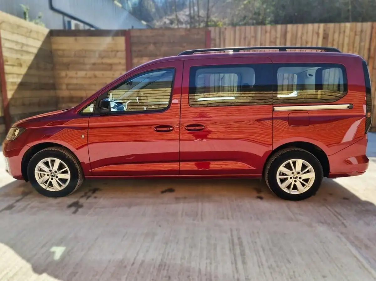2023-volkswagen-caddy-15-tsi-maxi-life-big-10