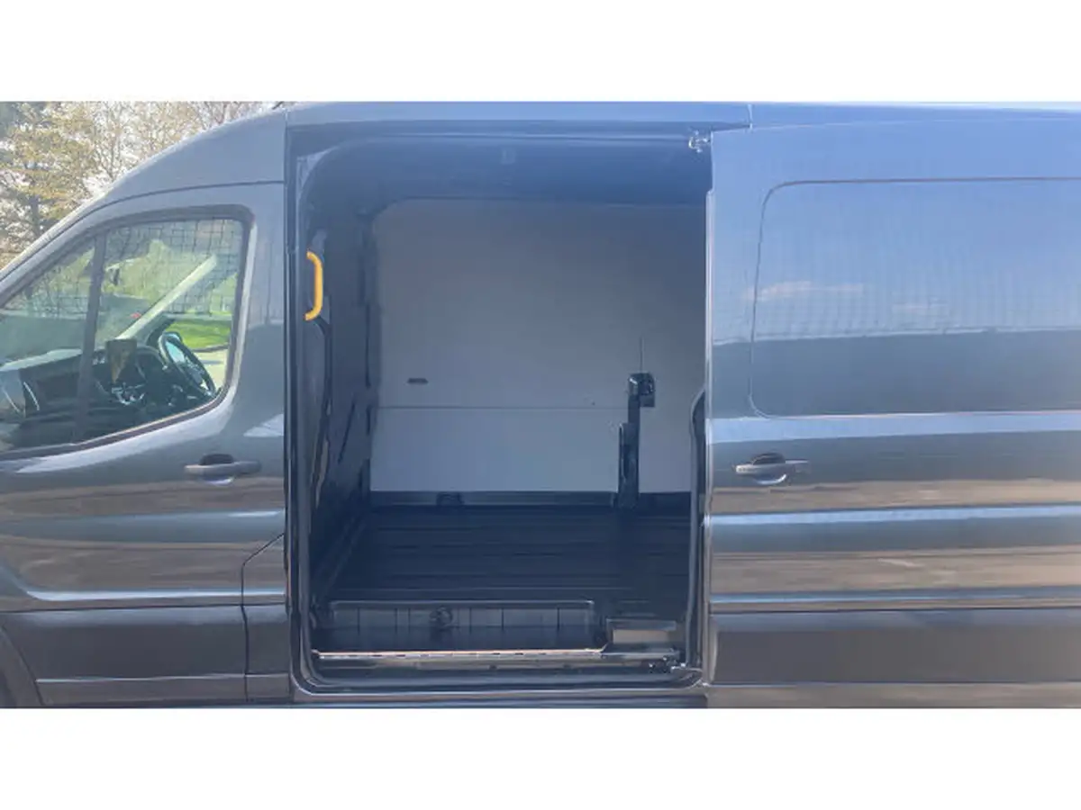 2023-ford-transit-20tdci-350-l3h2-limited-170pseu6d-rwd-panel-van-big-4