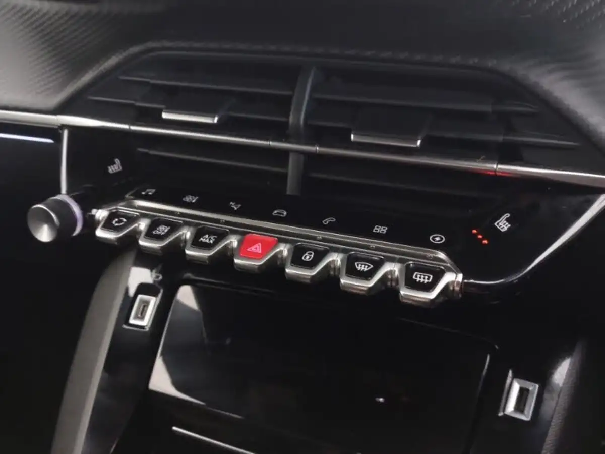 2021-peugeot-2008-suv-e-gt-big-16