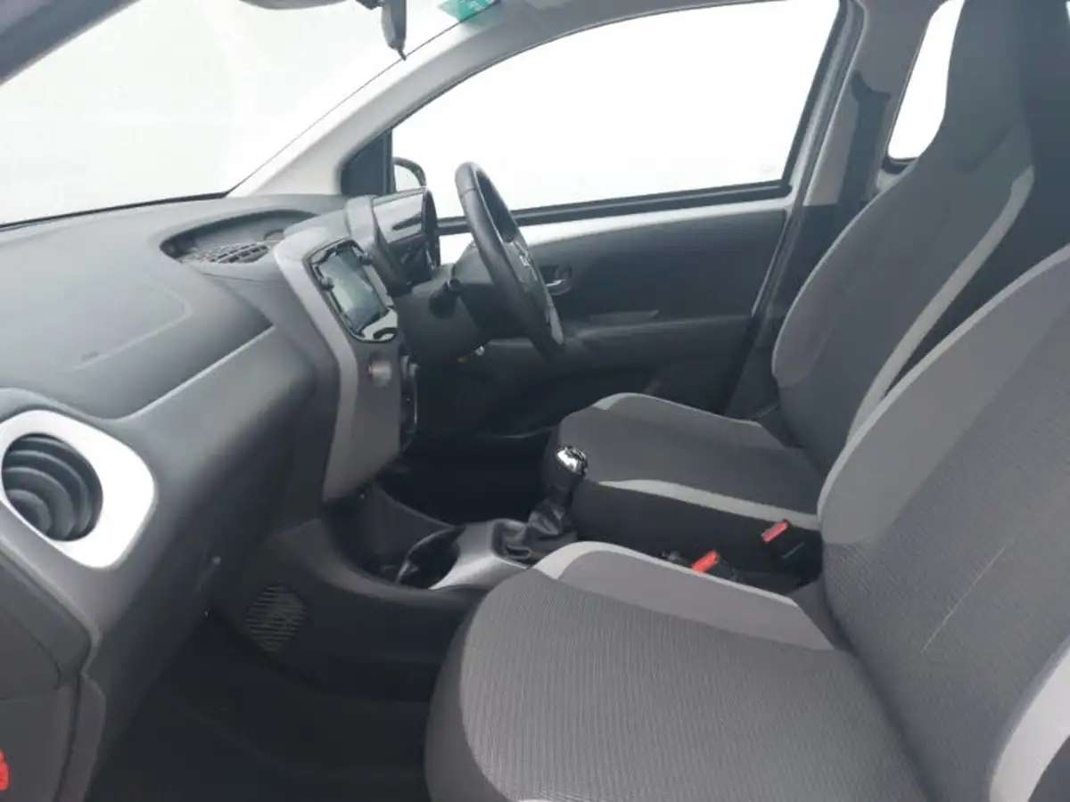 2020-toyota-aygo-10-vvt-i-x-play-tss-big-4