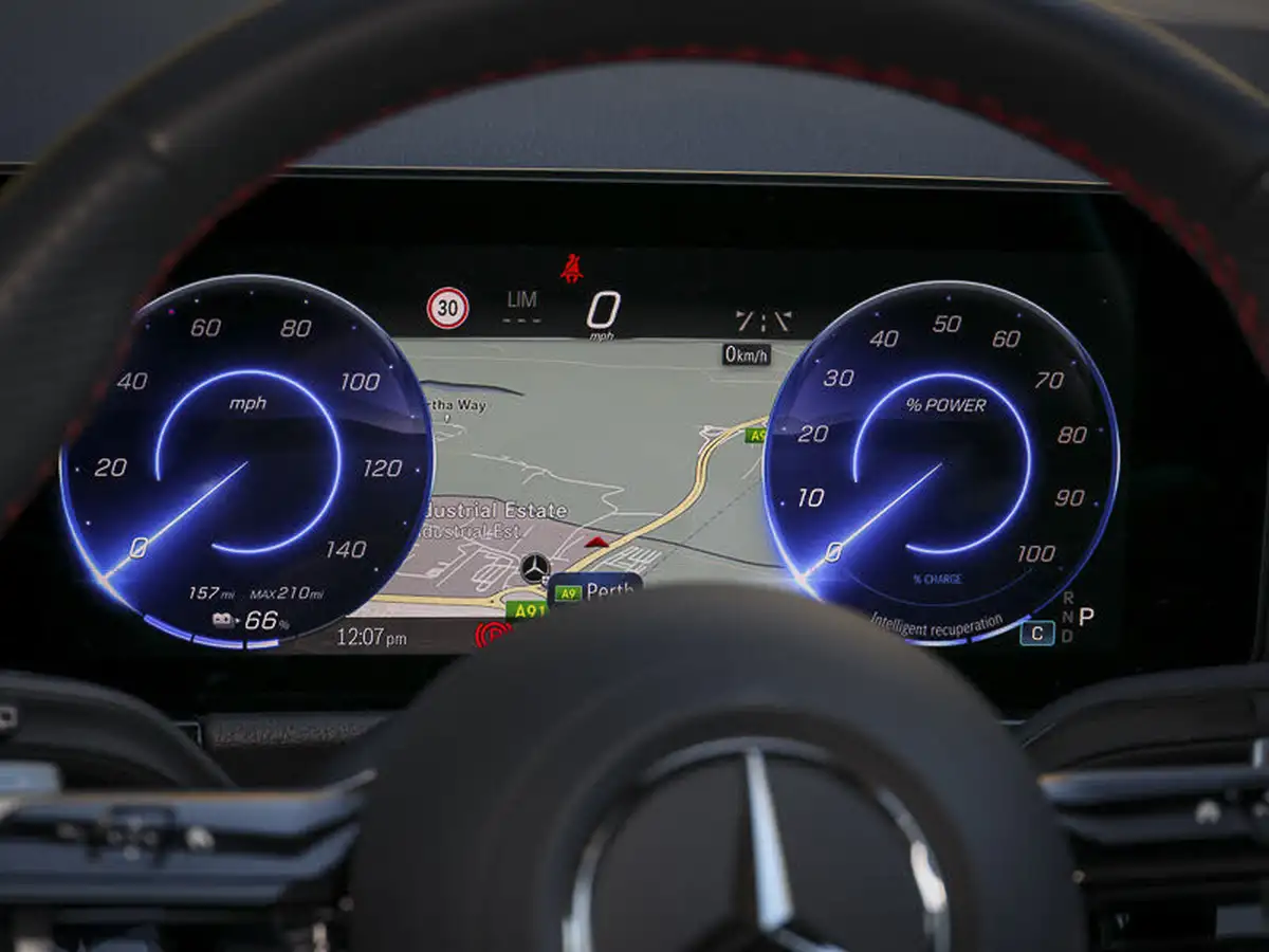 2024-mercedes-benz-eqa-e-eqa-250-amg-line-executive-big-17