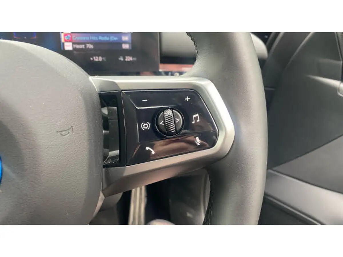 2024-bmw-5-series-e-i5-edrive40-m-sport-saloon-4d-big-17