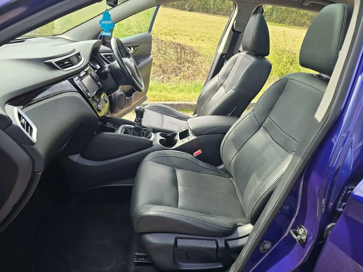 2016-nissan-qashqai-12-dig-t-tekna-big-48
