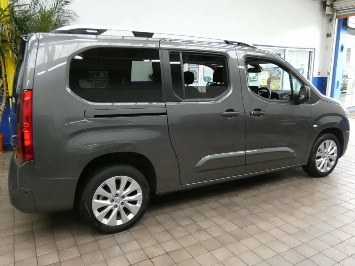 2021-vauxhall-combo-life-12i-elite-xl-big-14