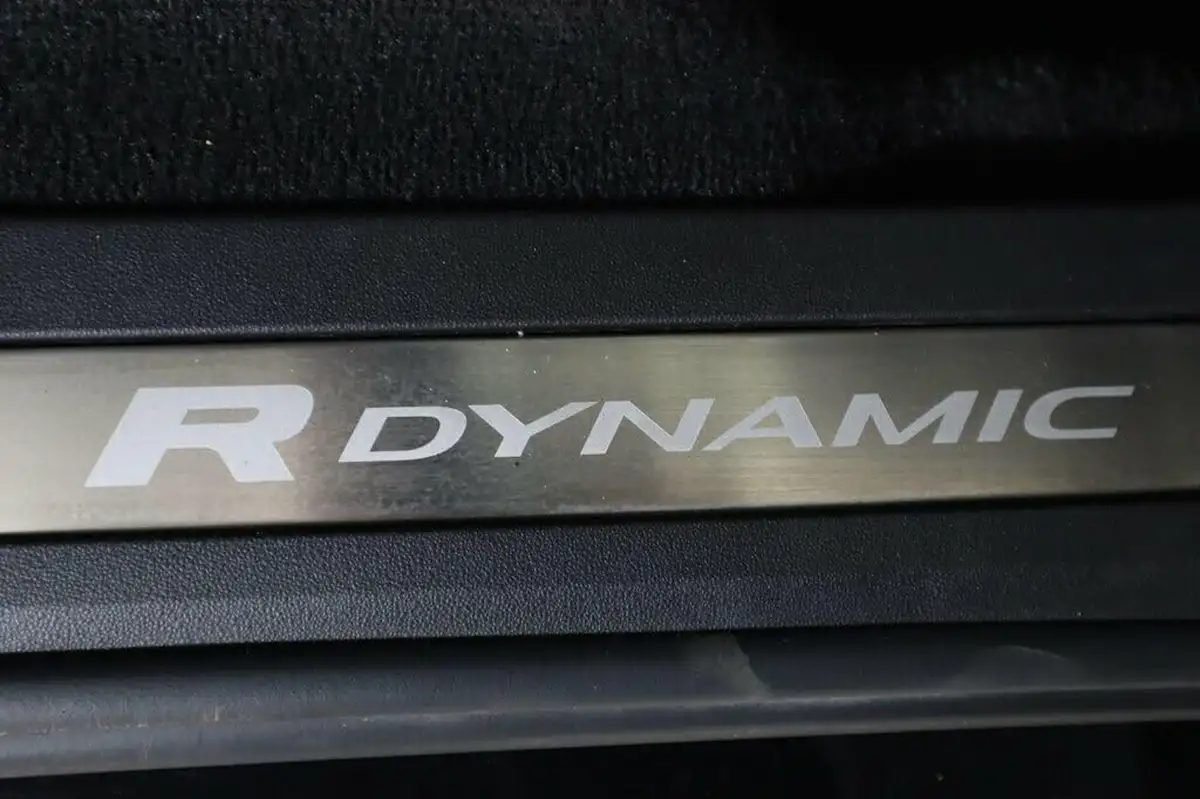 2022-land-rover-range-rover-evoque-15-p300e-r-dynamic-se-big-49