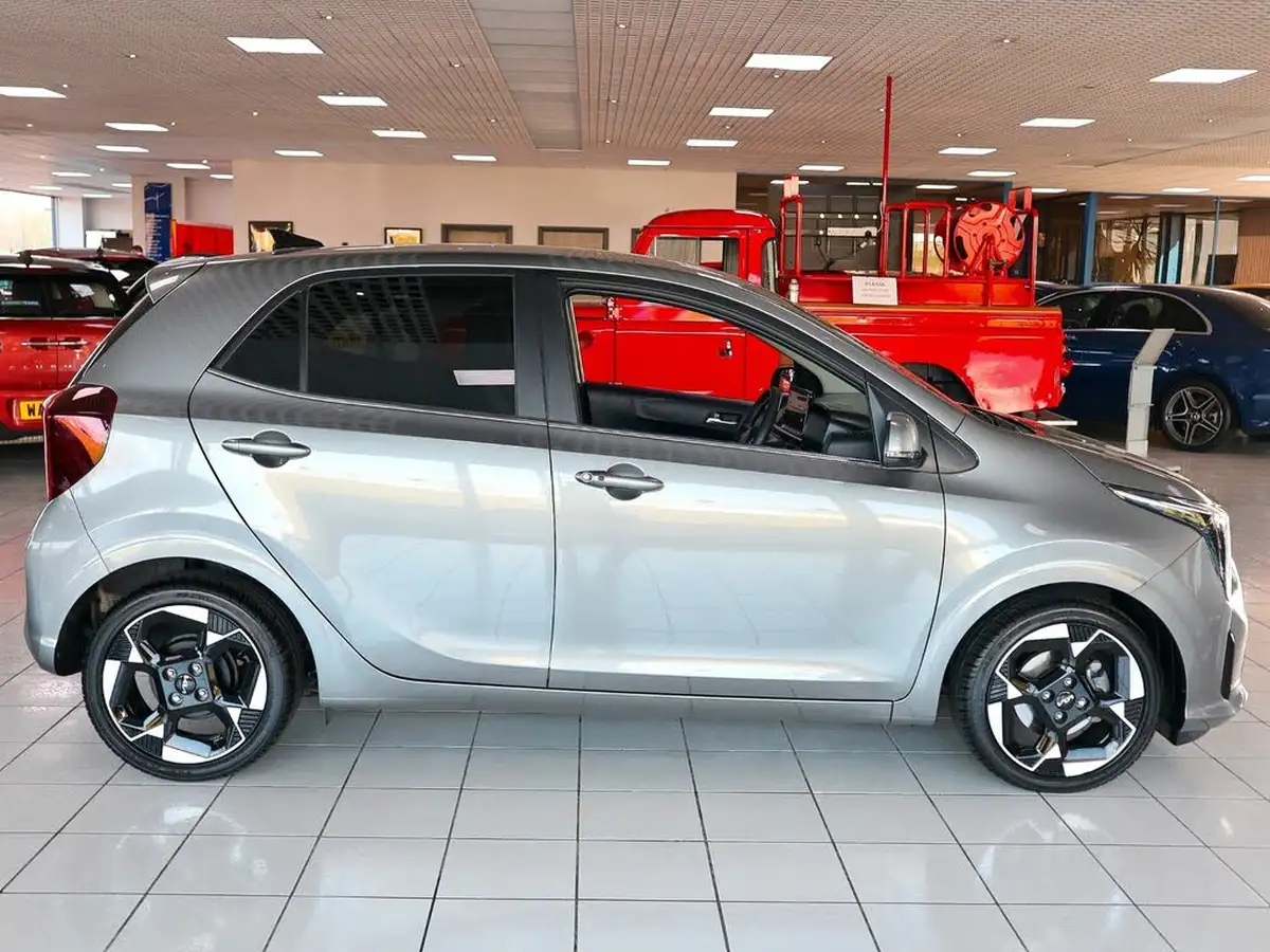 2024-kia-picanto-12-shadow-auto-seq-big-5