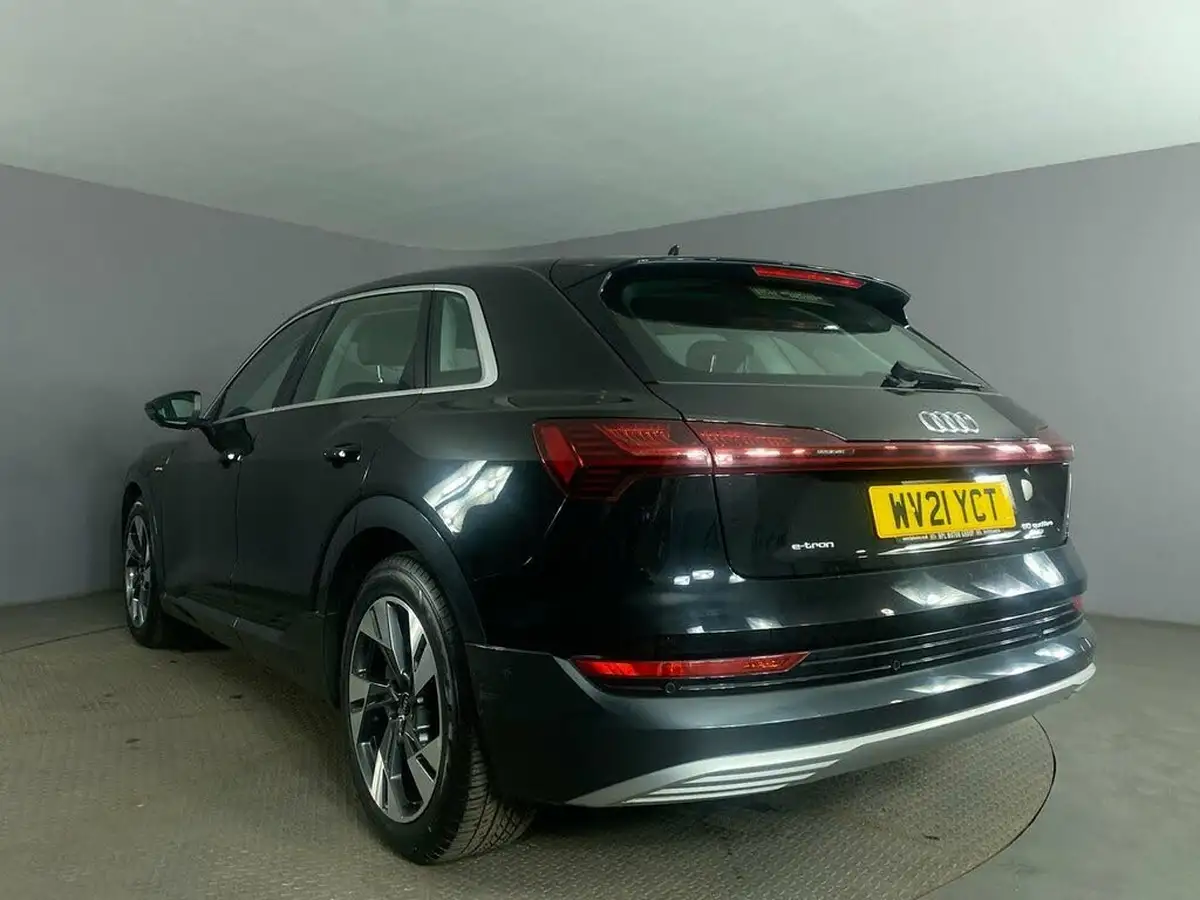 2021-audi-e-tron-50e-sport-station-wagon-big-5