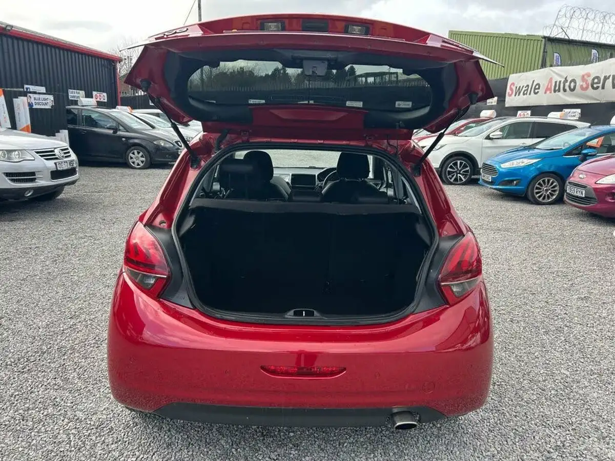 2016-peugeot-208-16bluehdi-gt-line-120bhp-ss-5d-big-9