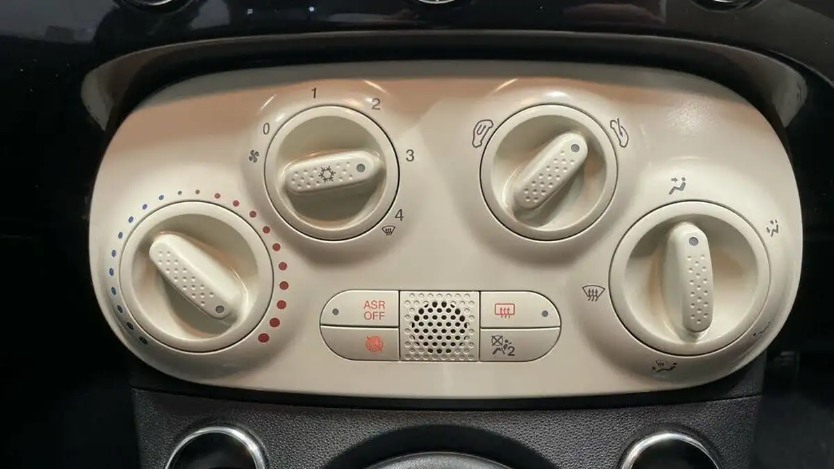 2024-fiat-500c-10-big-25