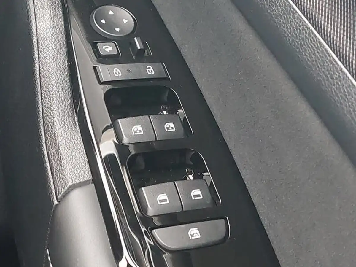2022-kia-sportage-16-t-gdi-gt-line-148bhp-1598cc-big-18