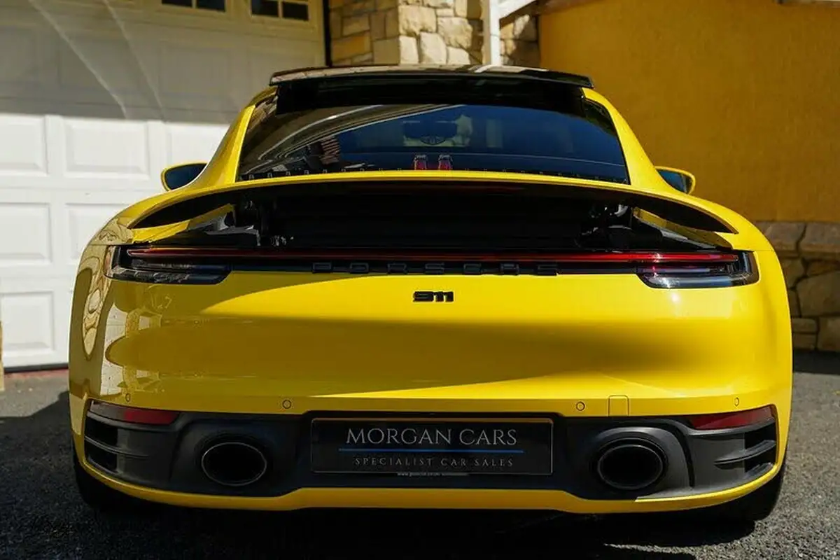 2021-porsche-911-30-carrera-coupe-big-12