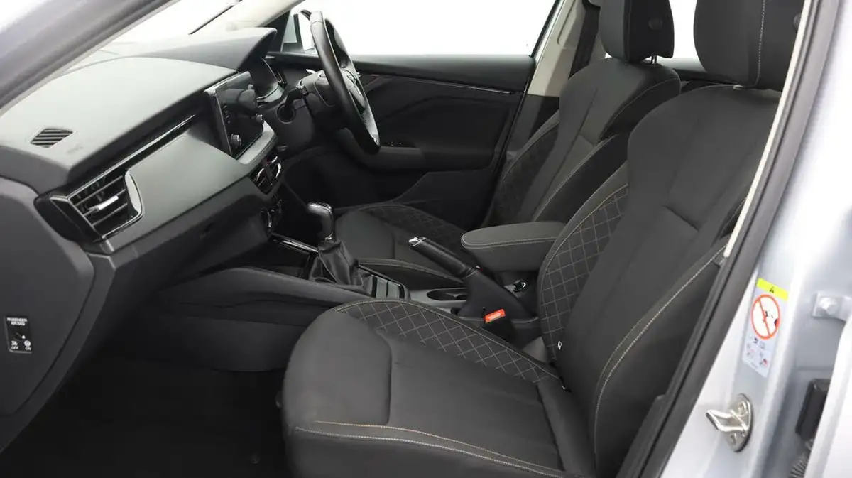 2021-skoda-kamiq-10-tsi-se-109ps-dsg-big-13
