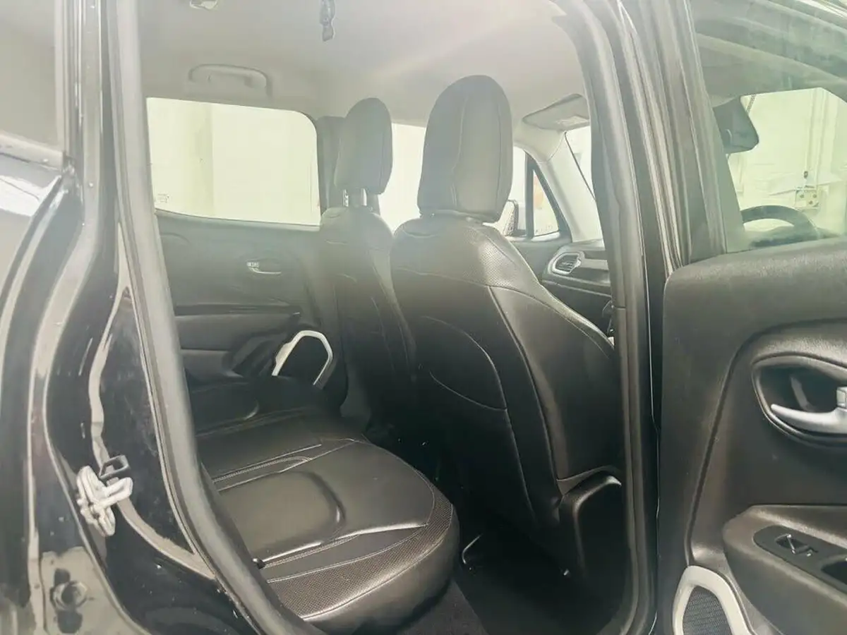 2015-jeep-renegade-14-limited-138bhp-big-21