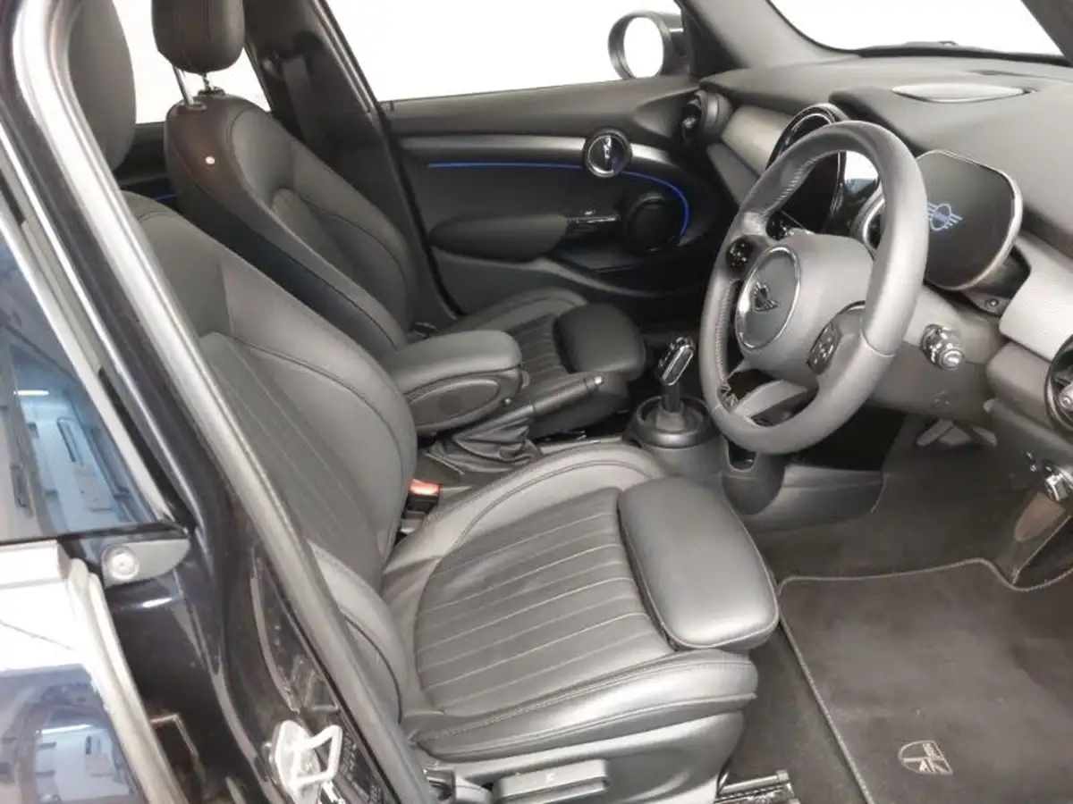 2023-mini-cooper-15-cooper-exclusive-premium-auto-hatchback-5d-auto-big-5