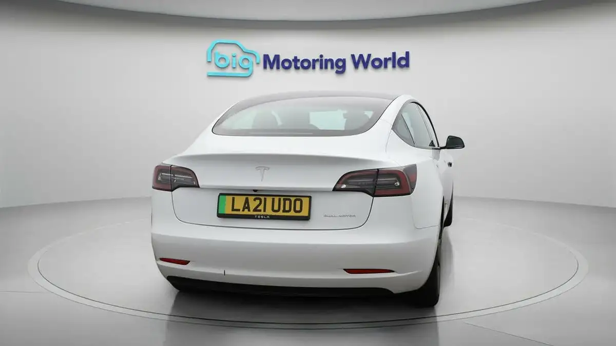 2021-tesla-model-3-e-long-range-4x4-big-6