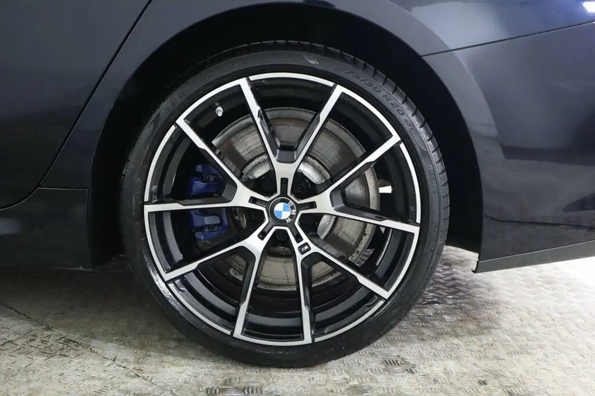 2022-bmw-8-series-30td-840d-xdrive-m-sport-gran-coupe-4d-big-26