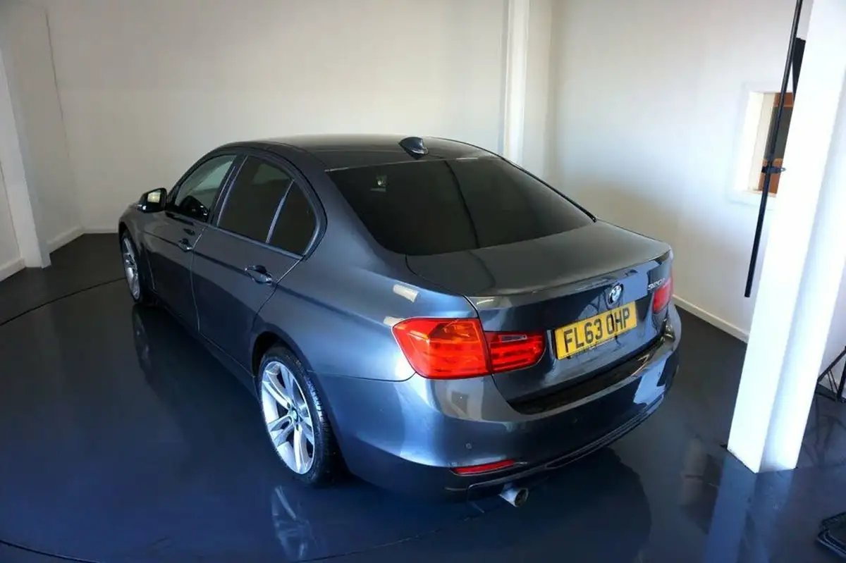 2013-bmw-3-series-20-320i-sport-184bhp-ss-saloon-4d-big-5
